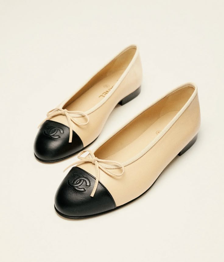 Chanel Lambskin Beige & Black Ballet Flats
