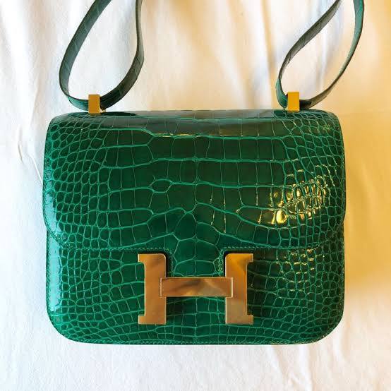 Hermès Vert Emerald Shiny Alligator/Crocodile Constance 24 with Gold Hardware