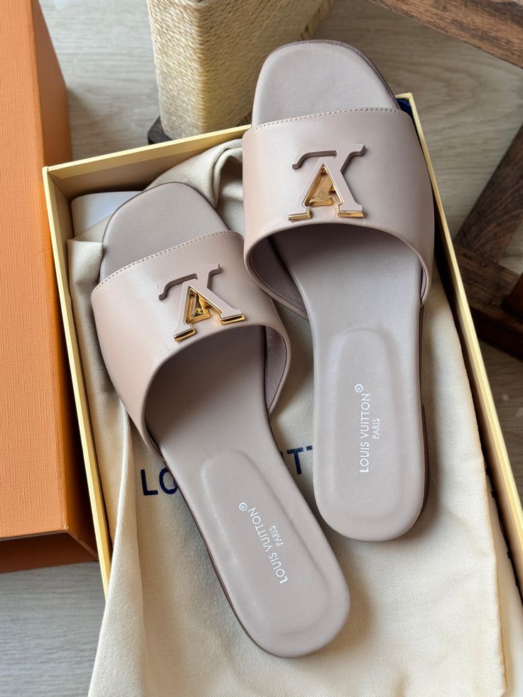 Louis Vuitton Isola Flat Mule