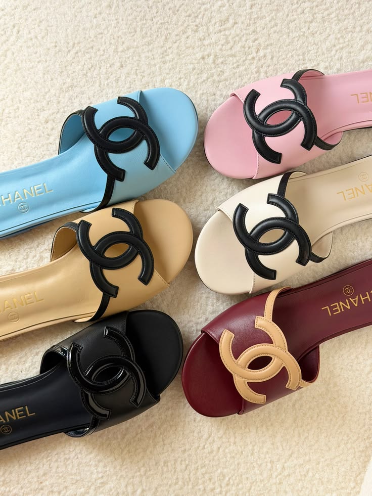 Chanel Interlocking CC Leather Flat Slide