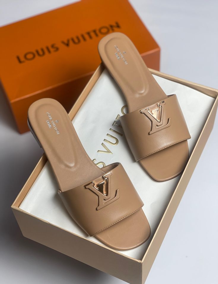 Louis Vuitton Isola Flat Mule
