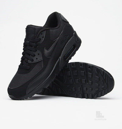 Nike Air Max 90 "Triple Black