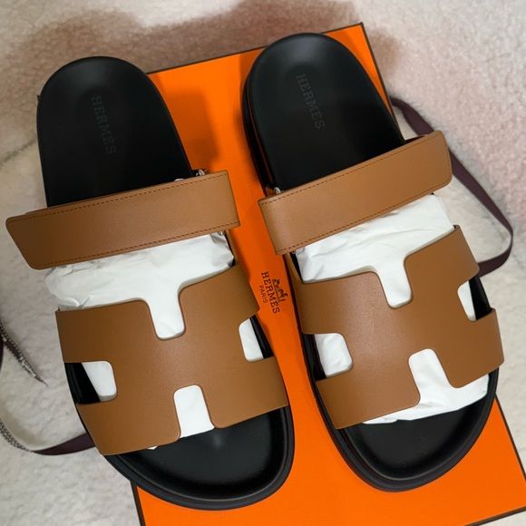 Hermes Chypre Sandal "Gold / Black