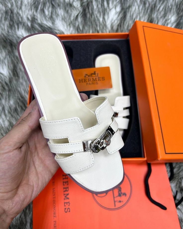 Hermès Kelly Sandal